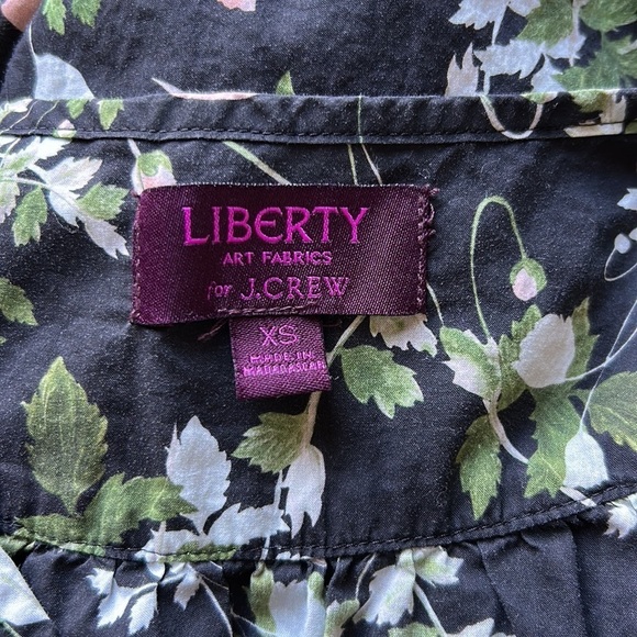 J Crew Point Sur Peasant Top Liberty London Art Fabric Poppy Dream Black Sz XS - Picture 12 of 16